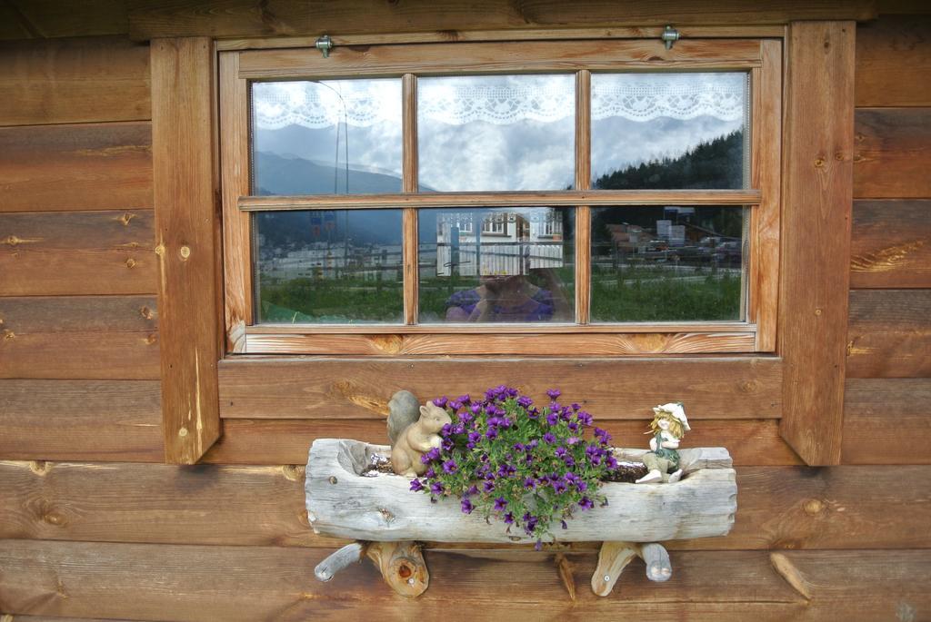 Apartament Pension Hof Zur Stilli Davos Zewnętrze zdjęcie